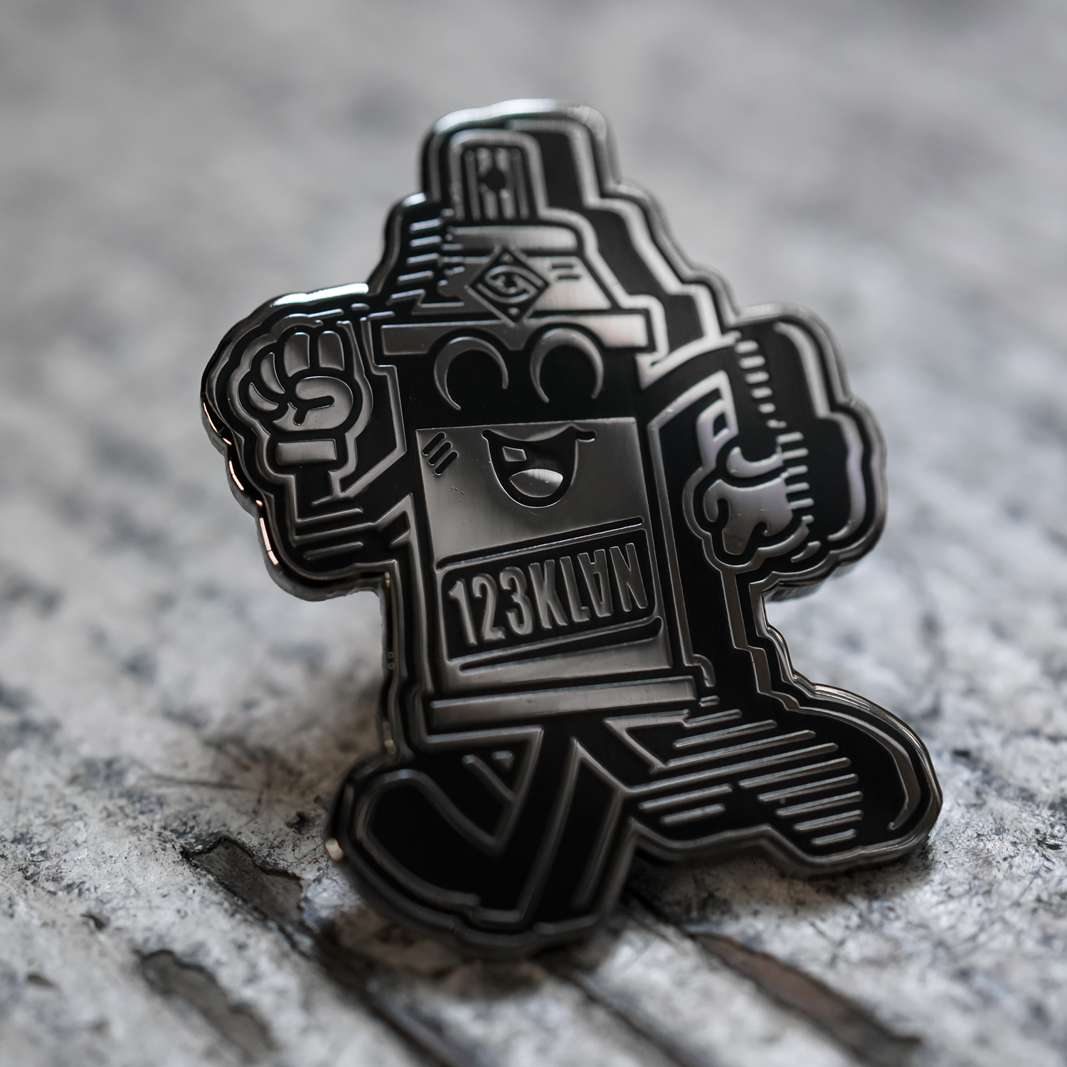 123KLAN robot pin, black chrome metal