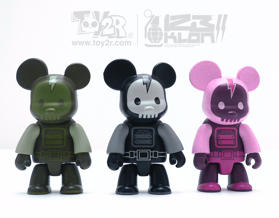 Qee Chain 3 colorways olive noir pink